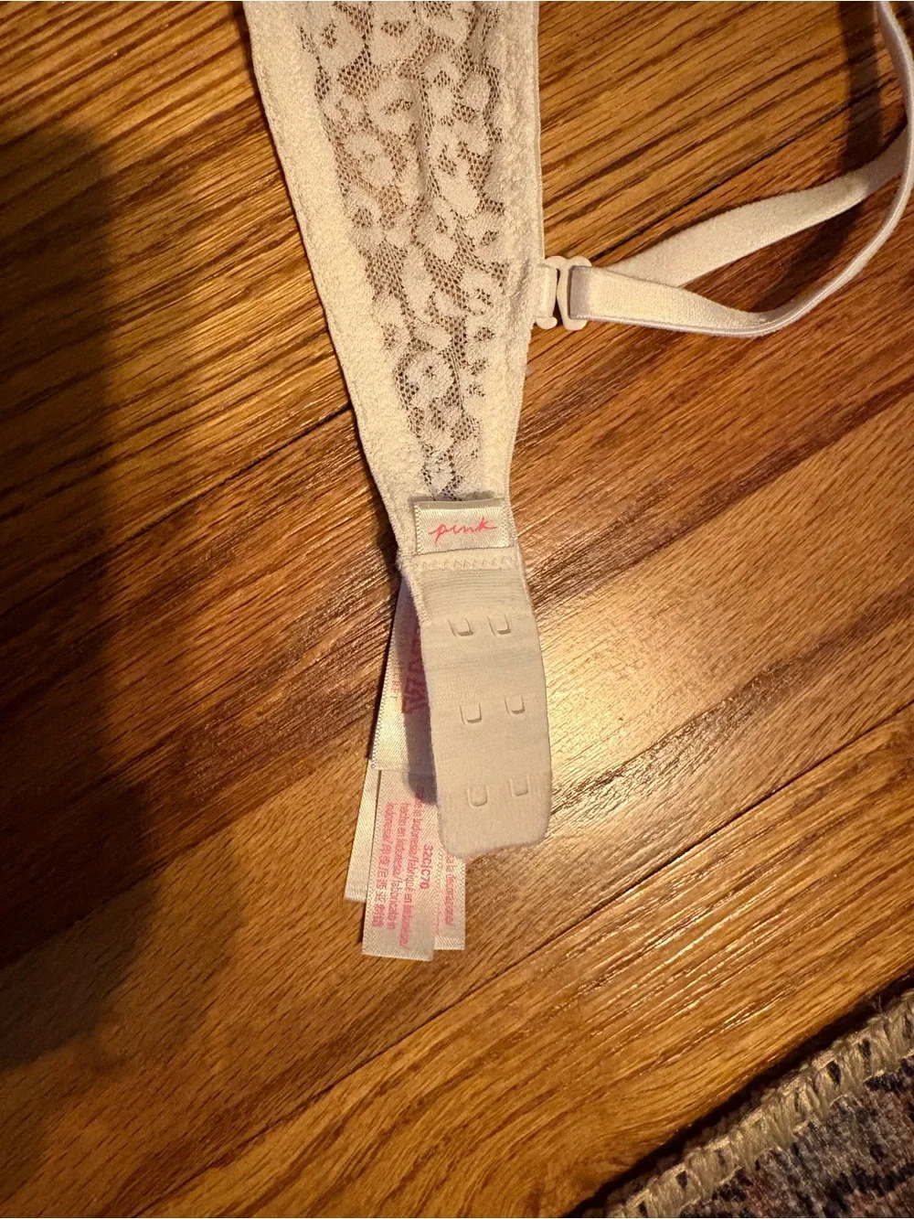 PINK Victoria's Secret white Lace push up Bra - Picture 2 of 3